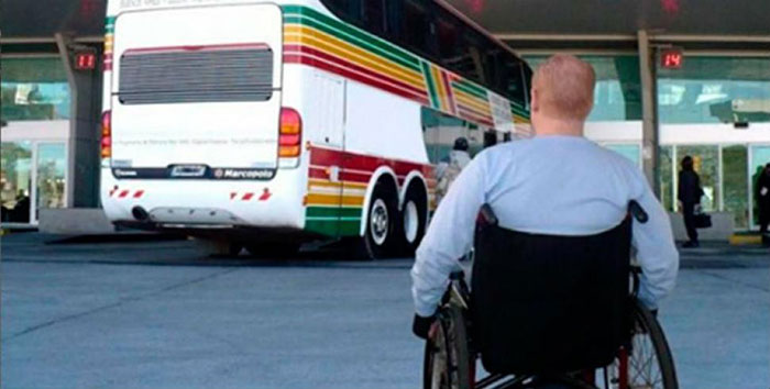 La Defensoría del Pueblo de la Nación interviene ante la posible suspensión del derecho a pasajes para personas con discapacidad